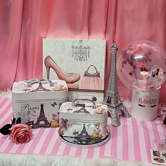 Travel Cosmetic Cases  PARIS Karriage Mate with rhinestones Set 2 NWT - Picture 2 of 8